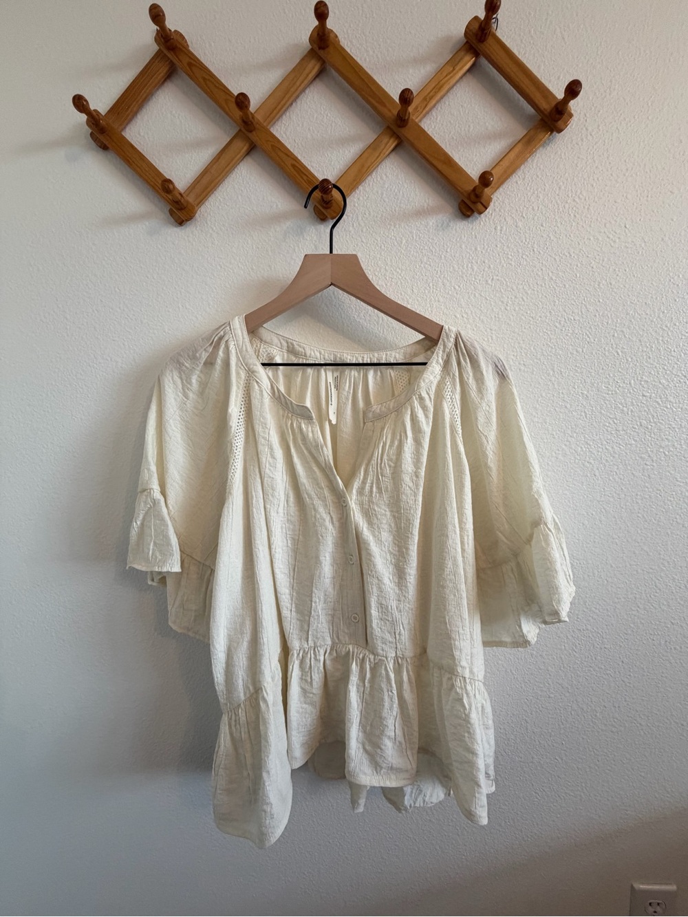 By Anthropologie Cream Peplum Swing Top